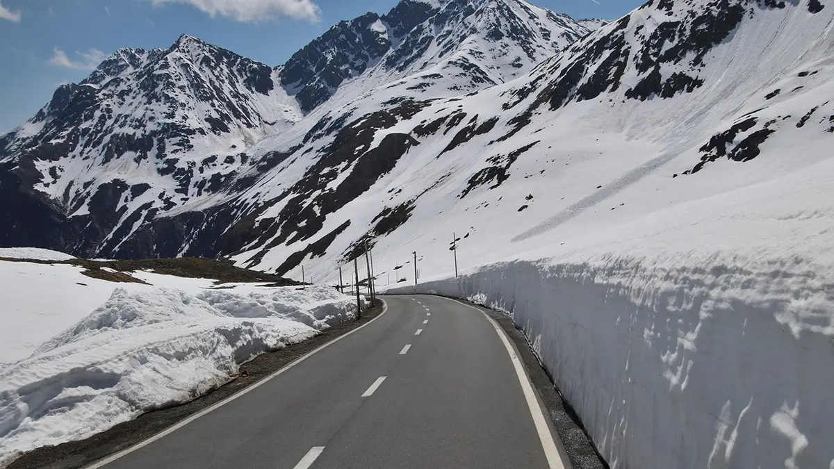 Rekordan sneg u Alpima – sezona za pamćenje po snegu ili lavinama?