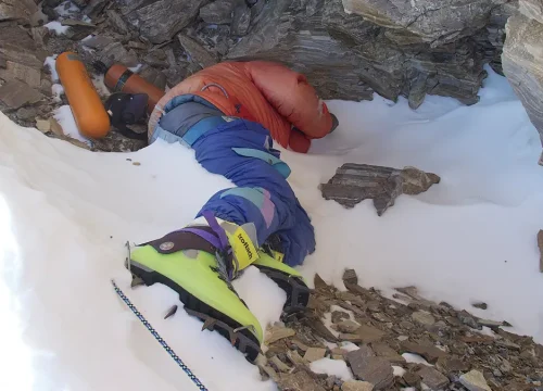 Indija planira da spusti telo Green Boots sa Everesta