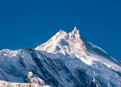 Manaslu ove sezone bez uspona, a u podnožju štrajk glađu